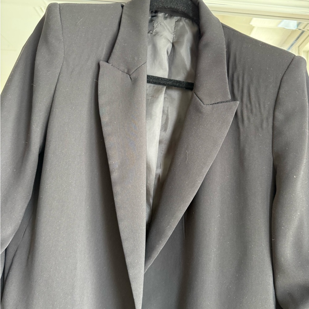 Suit - Picture 4 of 4